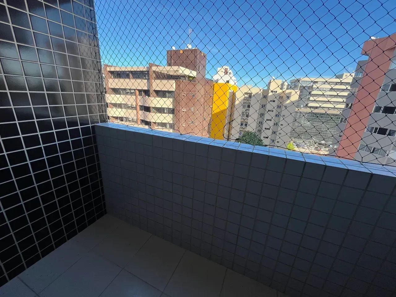 Quarto e sala na Ponta Verde - Foto 5