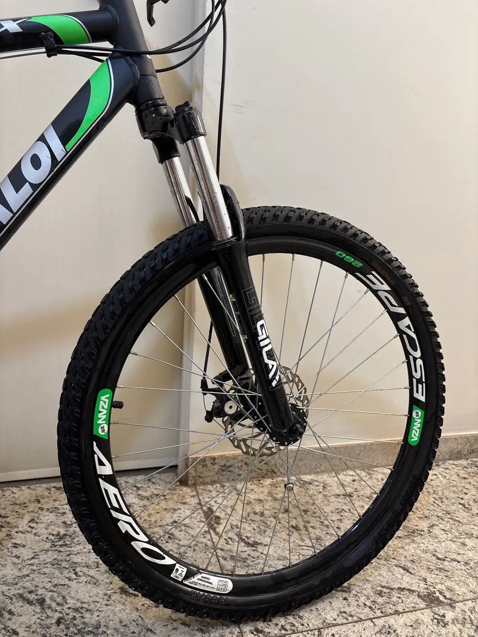 Bicicleta CALOI HTX Verde aro 26 - Foto 2