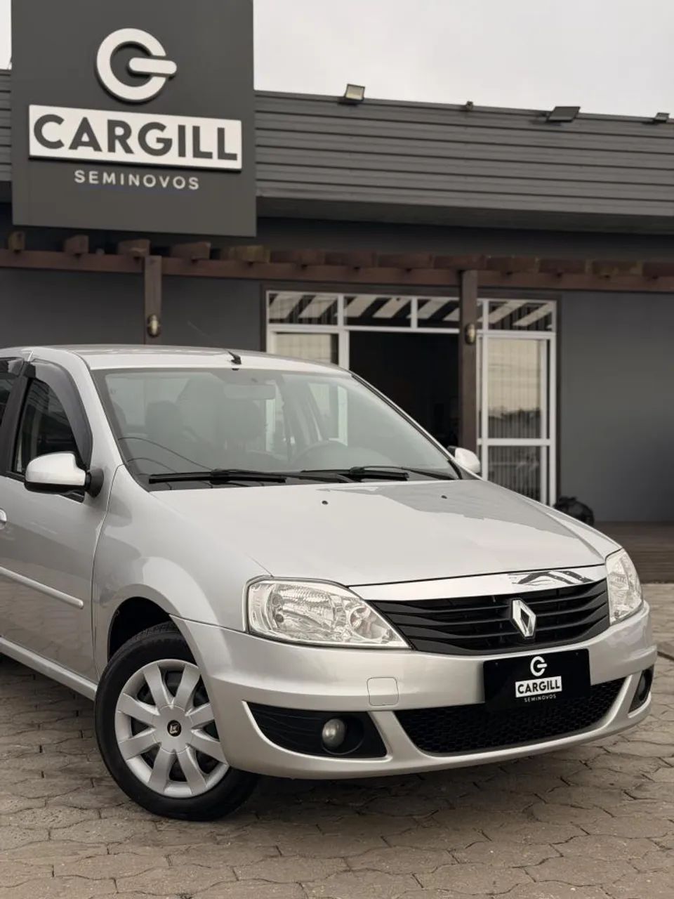 Renault Logan Expression Flex 1.6 16V 4P 2013 - Foto 3