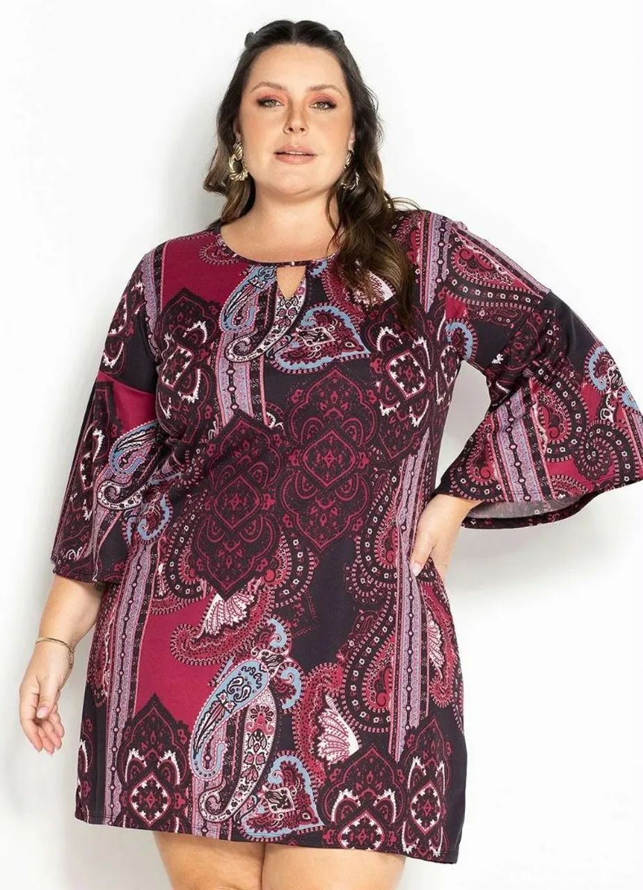 Vestido Marguerite Arabescos com Mangas Flare Plus Size