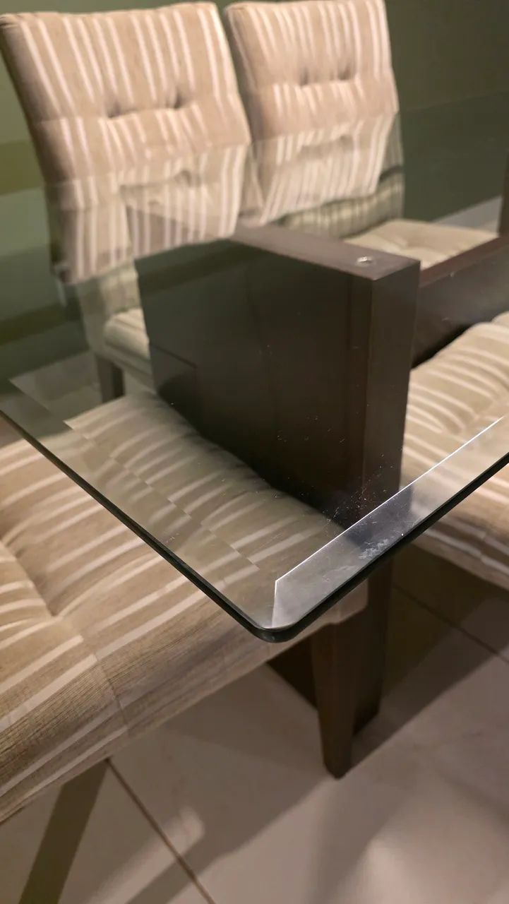 Mesa de Jantar 1,80m + 6 Cadeiras Estofadas | Excelente Estado - Foto 3