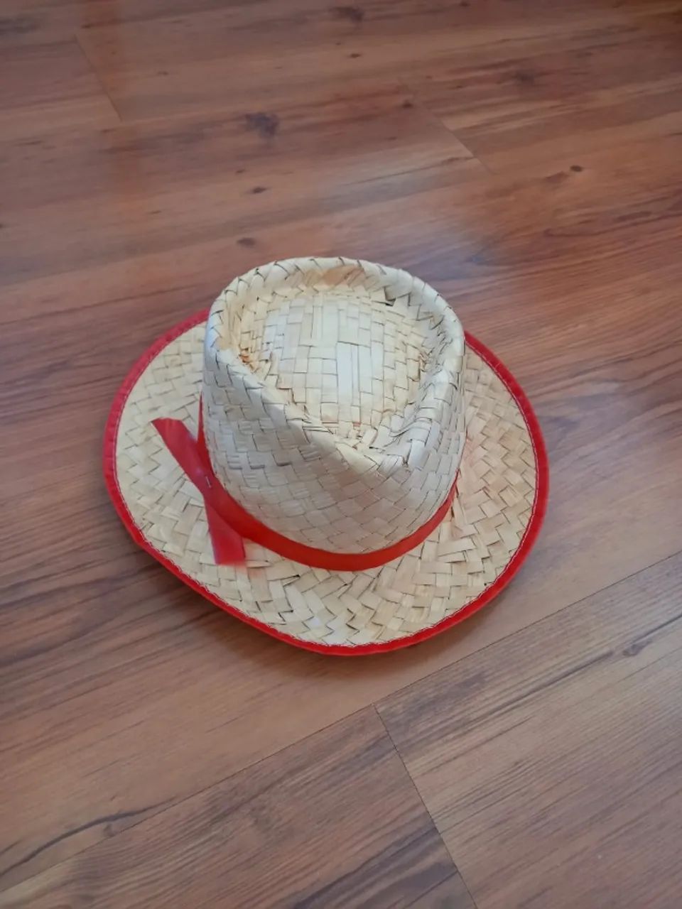 Chapéu de palha infantil