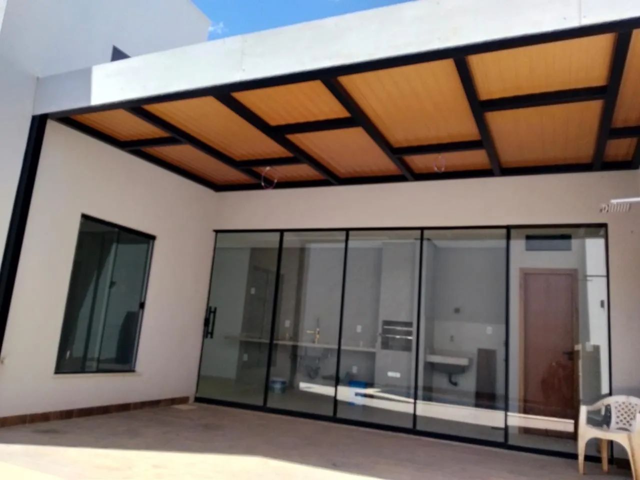 ALUGA-SE casa com piscina  - Foto 3