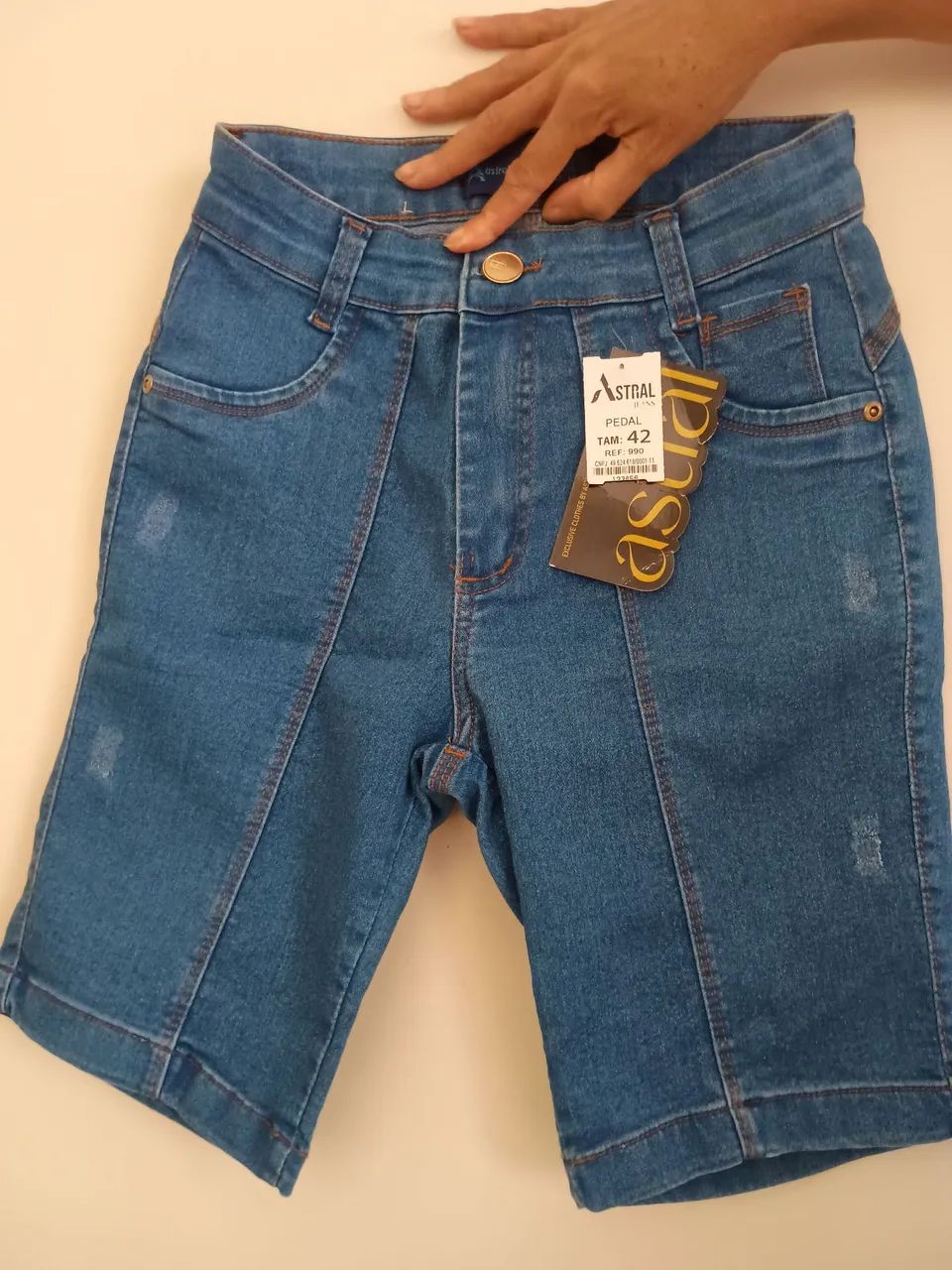 Bermuda nova Tam 42 jeans azul 