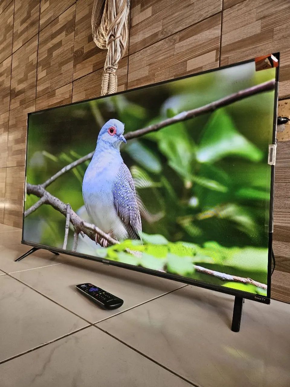 TV SMART QLED COM NOTA E GARANTIA ACEITO CARTÃO  - Foto 2