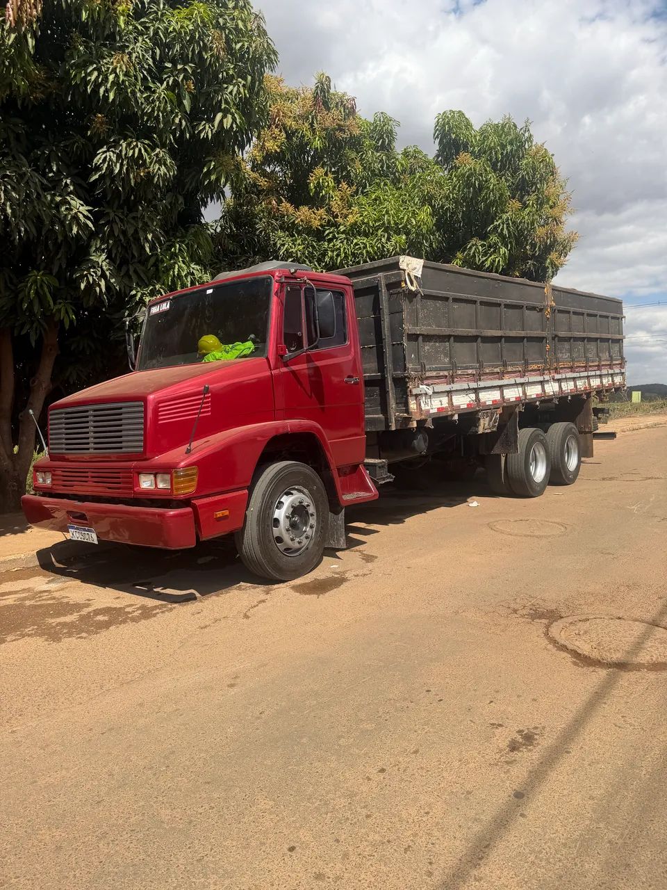 Caminhão bicudo 1614 - Foto 2