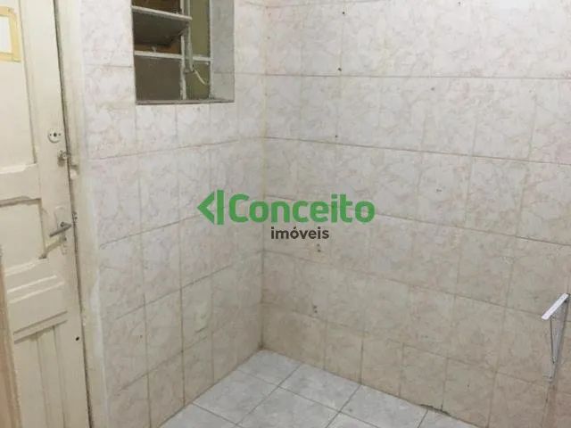 EM ÓTIMA LOCALIZAÇÃO, PRÓXIMA AO COMÉRCIO DO BAIRRO. - Foto 4
