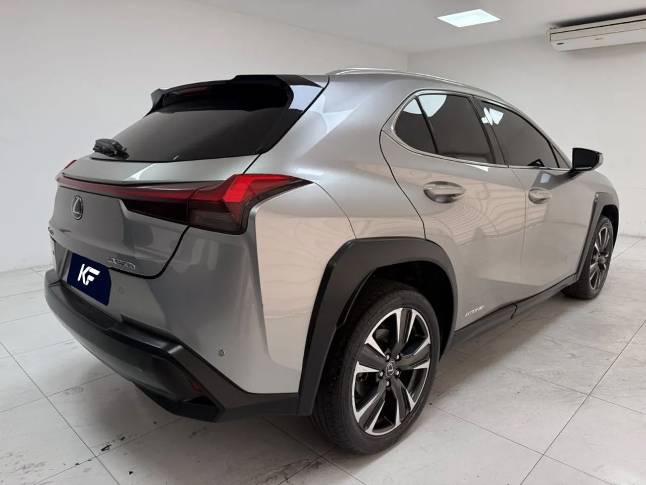 Lexus UX-250h Luxury 2.0 16V Aut.(hybrid), foto 6 de 12