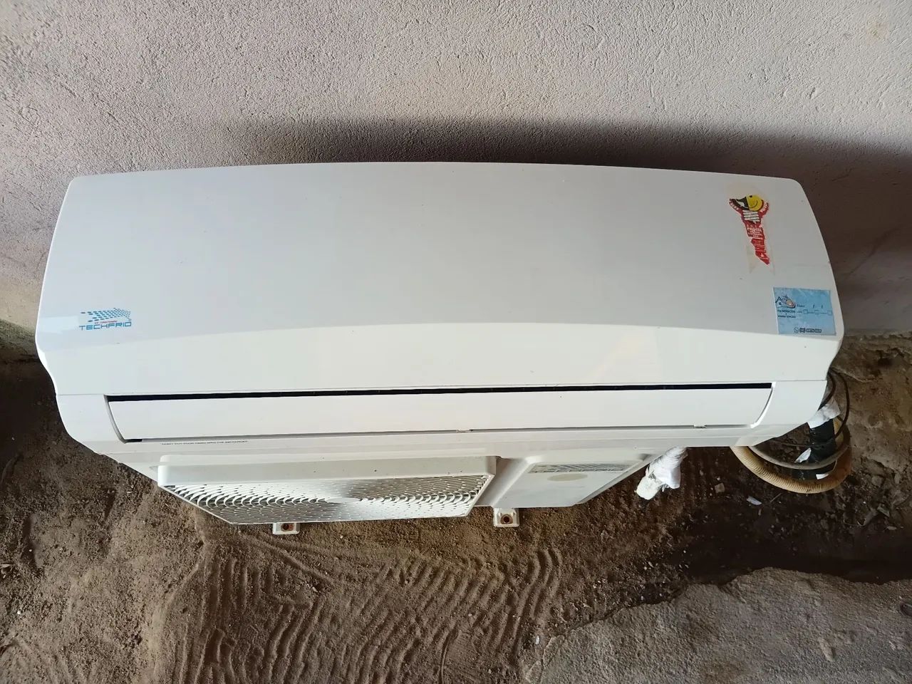 AR-CONDICIONADO 18000 BTU 