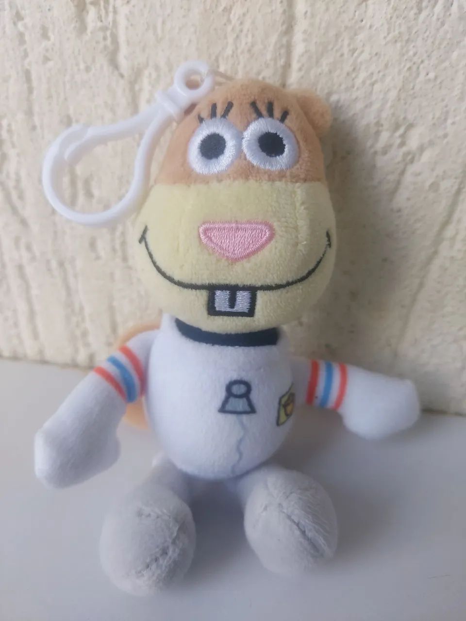 chaveiro de 15cm da Sandy com o traje espacial completo - Foto 3