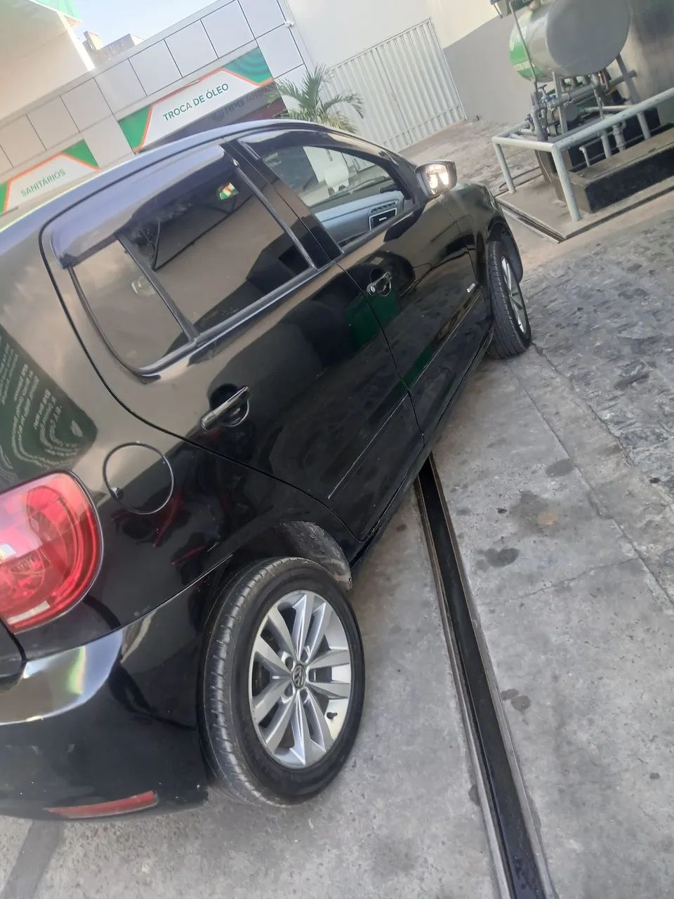 Volkswagen Fox 1.6 MI Total Flex 8V 5P 2011 - Foto 2