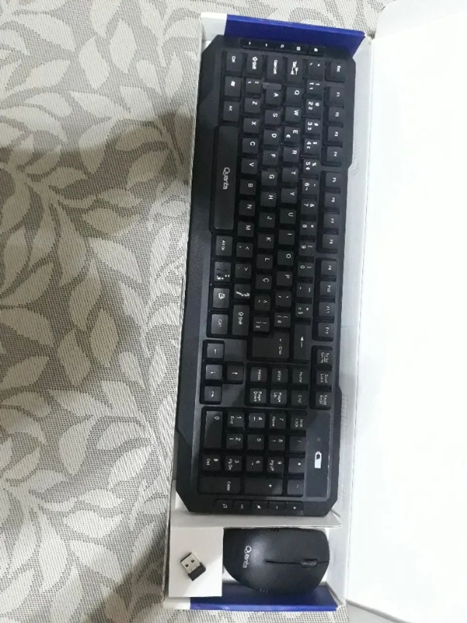 teclado e mouse sem fio, em excelente estado e funcionamento - Foto 2