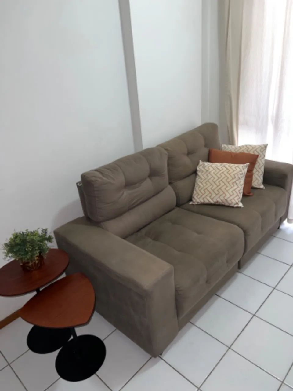 Sofá 3 lugares com 3 almofadas - Foto 3