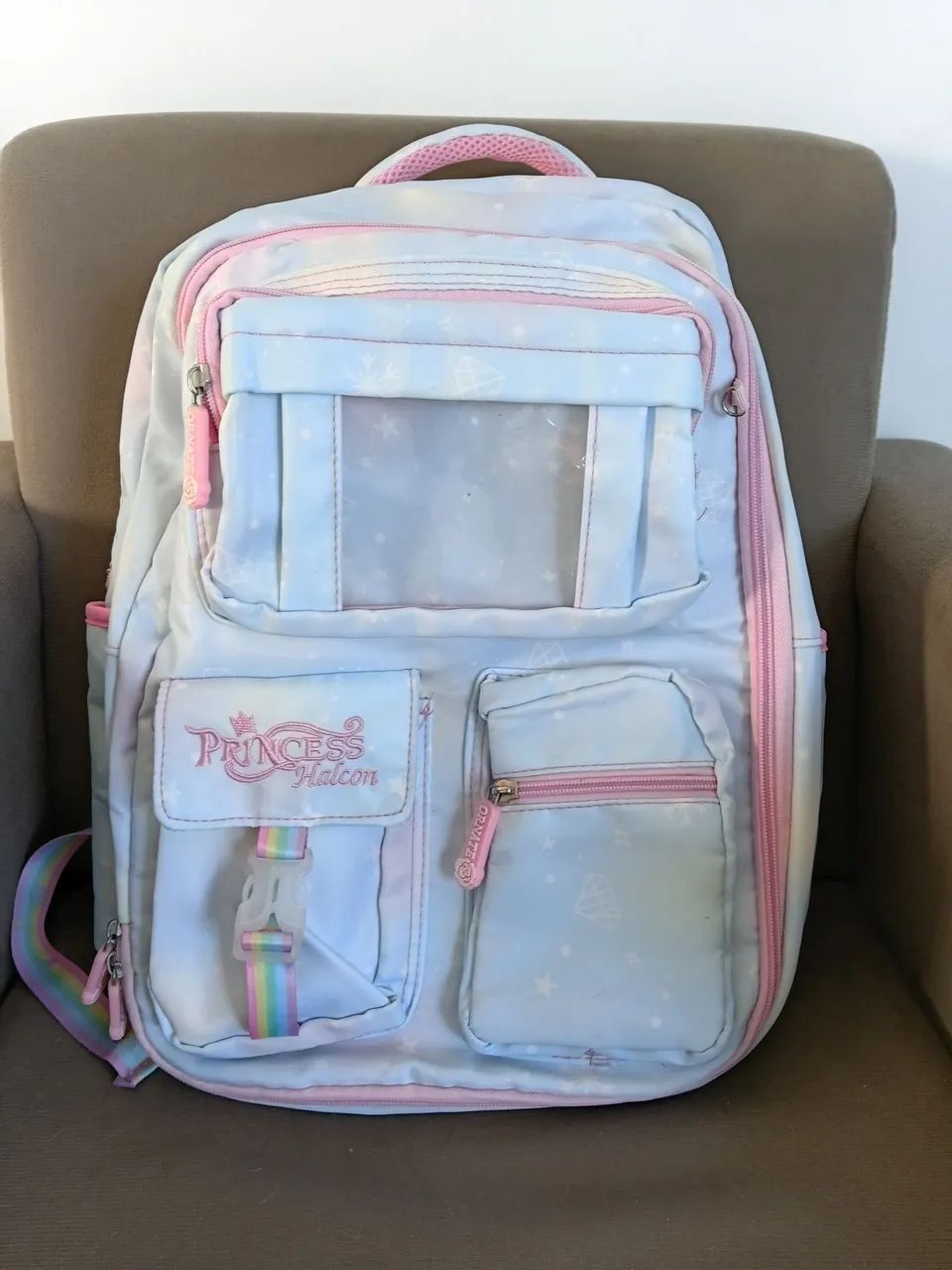 Kit com 2 Mochilas Usadas - Bom Estado e Ótimo Custo-Benefício - Foto 2