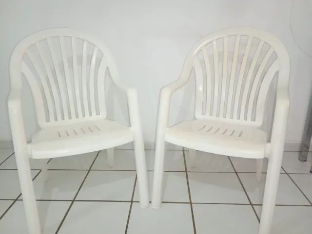 VENDO 2 CADEIRAS POLTRONA PLÁSTICA GROSFILLEX