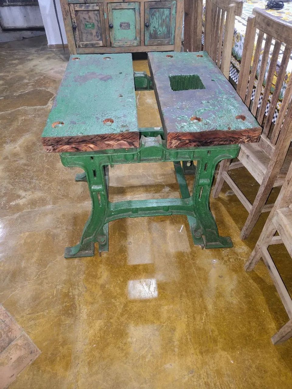 Bancada de ferro fundido industrial antiga  - Foto 3