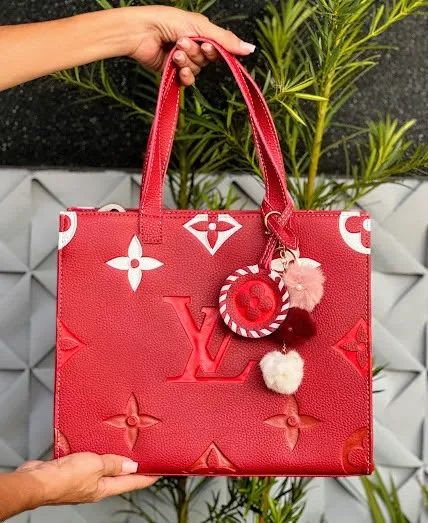Bolsa Louis Vuitton Quadrada Frequenciada Chaveiro - Foto 3