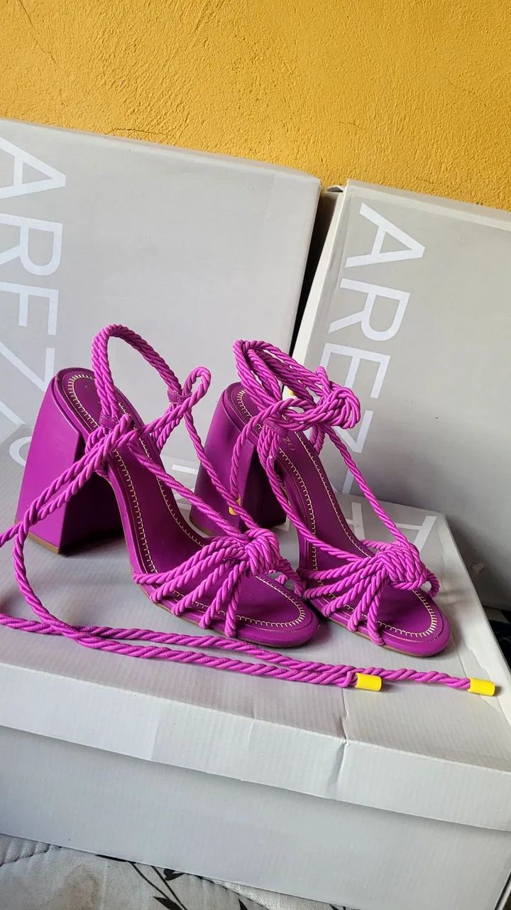 Sandalia Arezzo 37