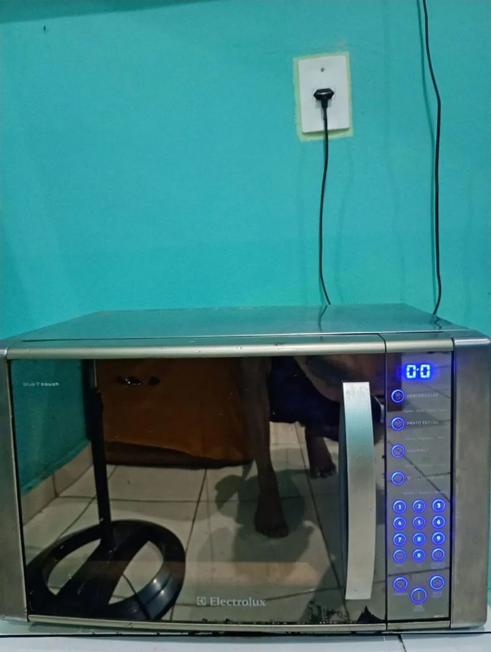 Microondas Electrolux MEC 41 com defeito 