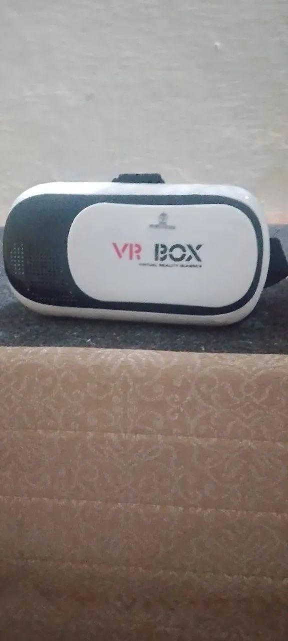 VR Box com a lente solta 