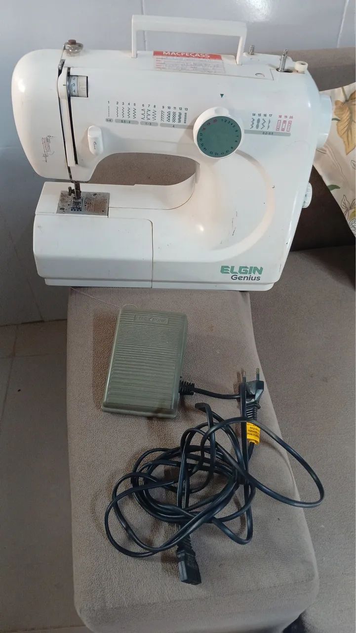 Máquina de Costura Elgin - Foto 3