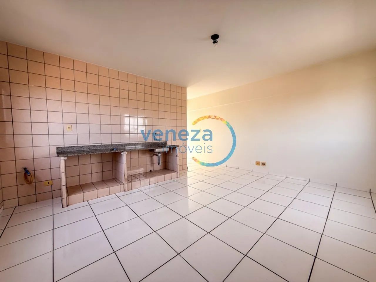 Apartamento para alugar no Edifício Studio Beta, Londrina - Foto 3
