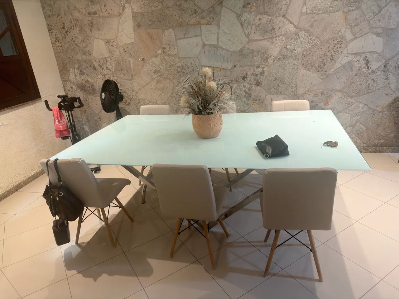 Vendo mesa com cadeira  - Foto 4