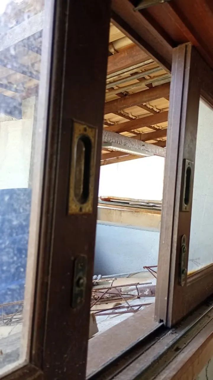 janelao 2,88 x 0,60 x 15 com vidro e tela madeira maciça frete gratis local - Foto 3