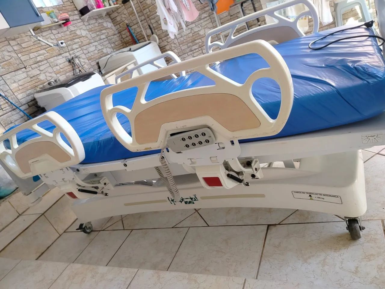 Cama hospitalar automatizada 