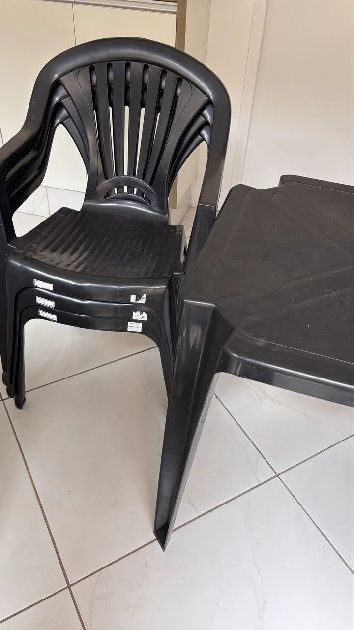 Conjunto mesa de plástico 