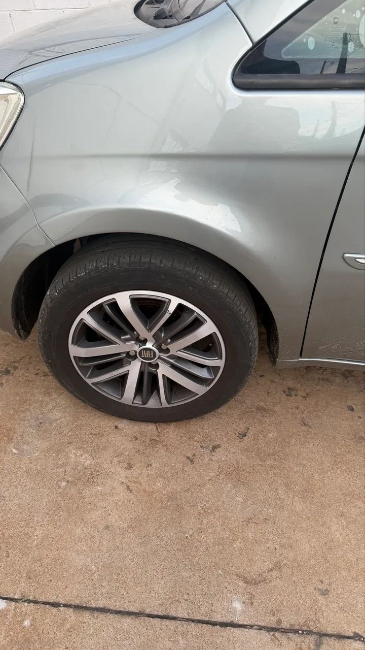 Fiat Idea Attractive 1.4 Fire Flex 8V 5P 2014 - Foto 4