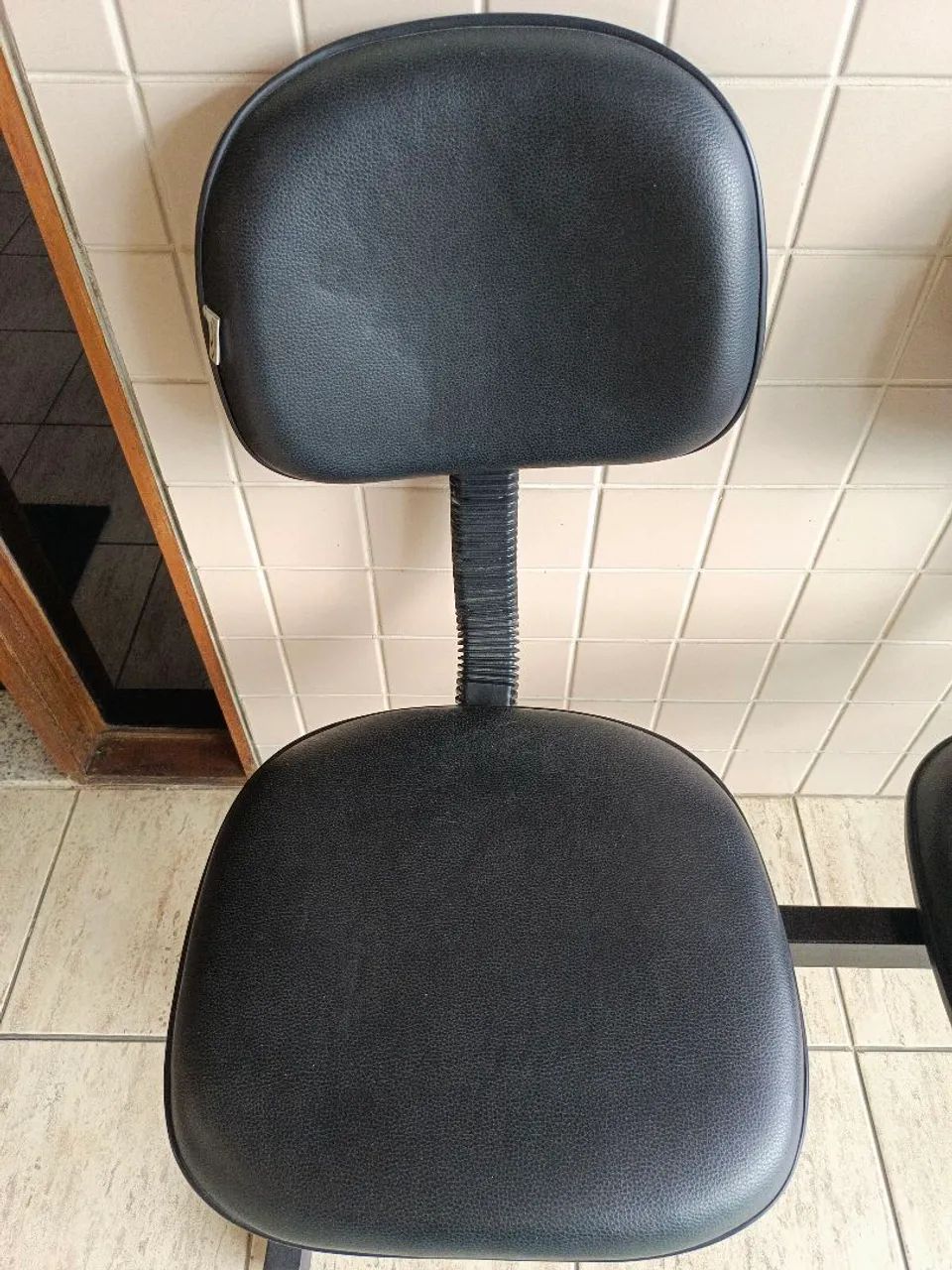 Cadeiras escritório 3 lugares - Foto 4