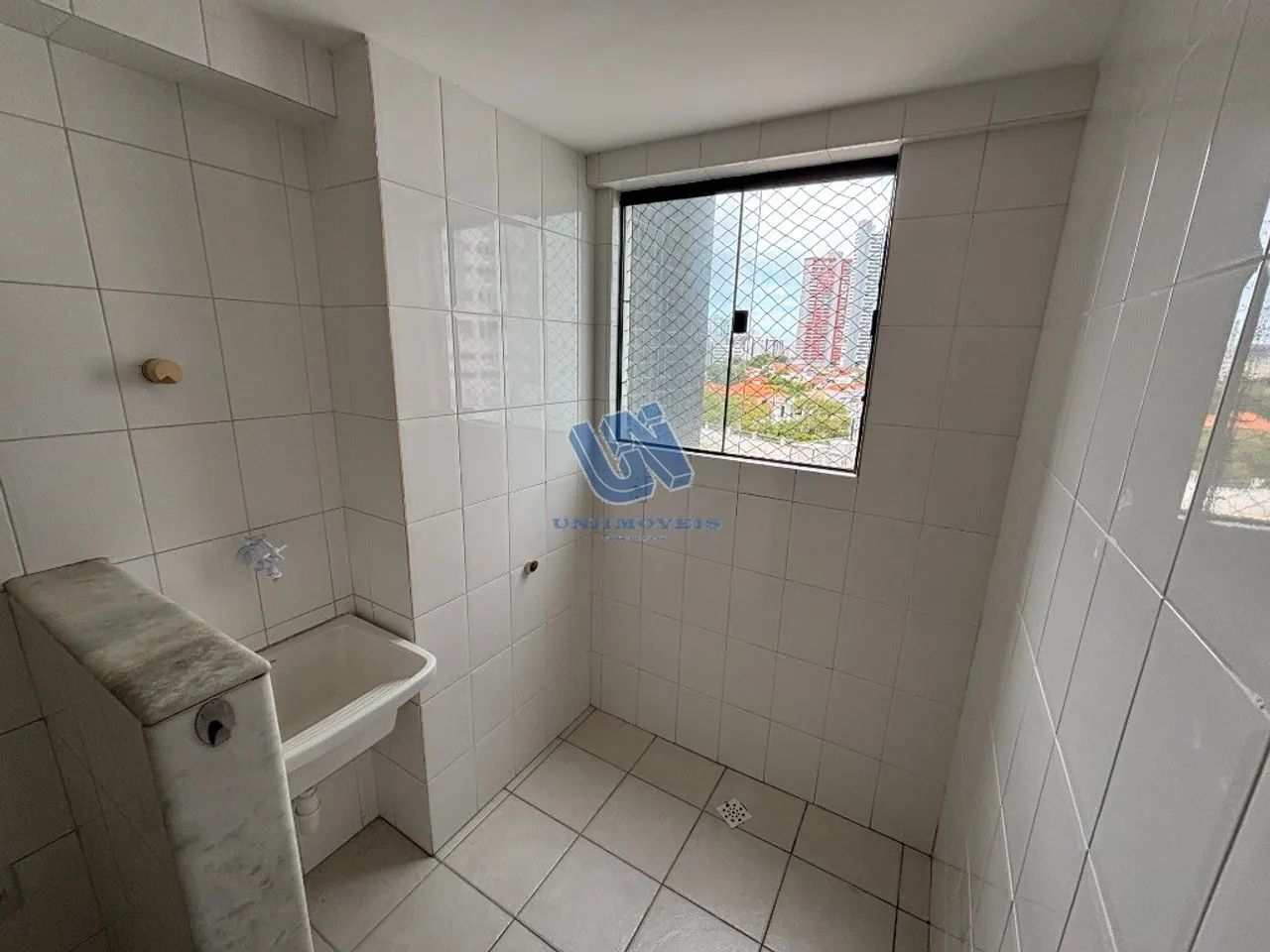 Apartamento quarto e sala com varanda 50m2 no Caminho das Arvores - Foto 11