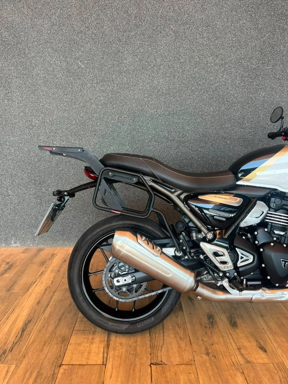 TRIUMPH SPEED 400 - Foto 4