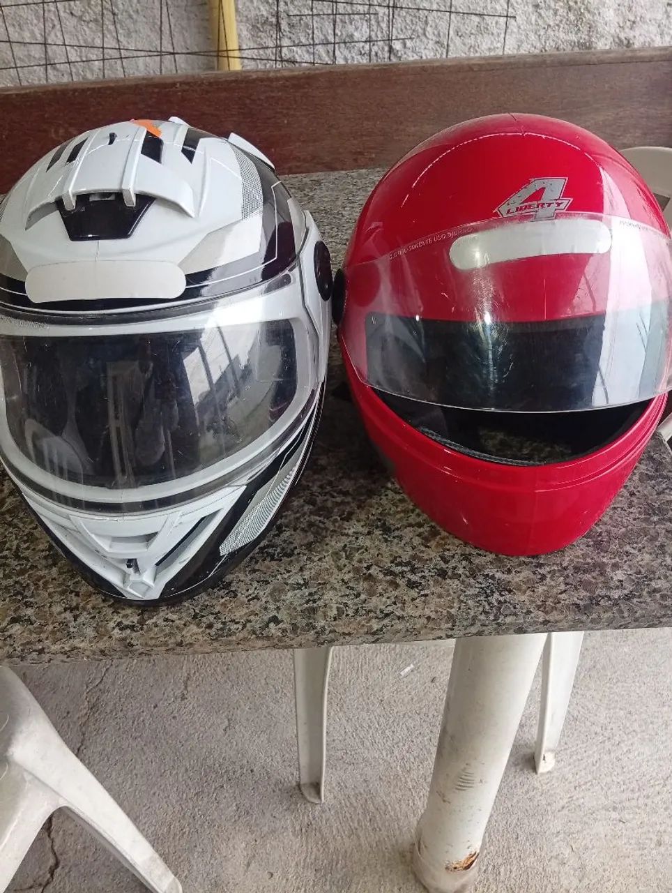 Vendesse capacete 