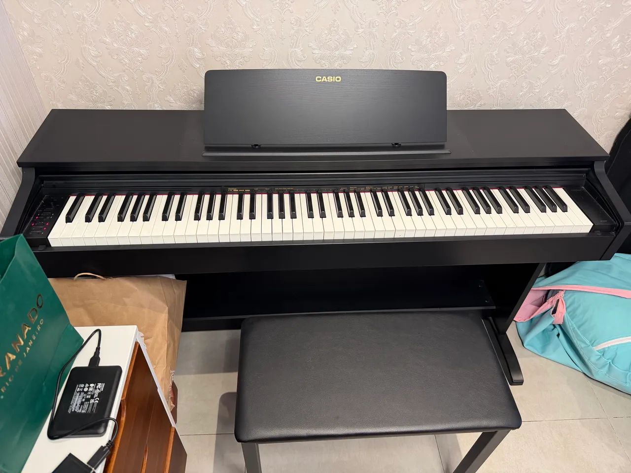 PIANO DIGITAL AP-270 COM BANCO