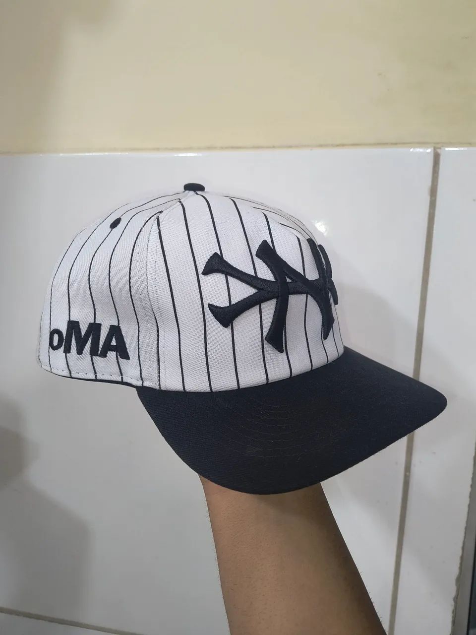 Boné oMA