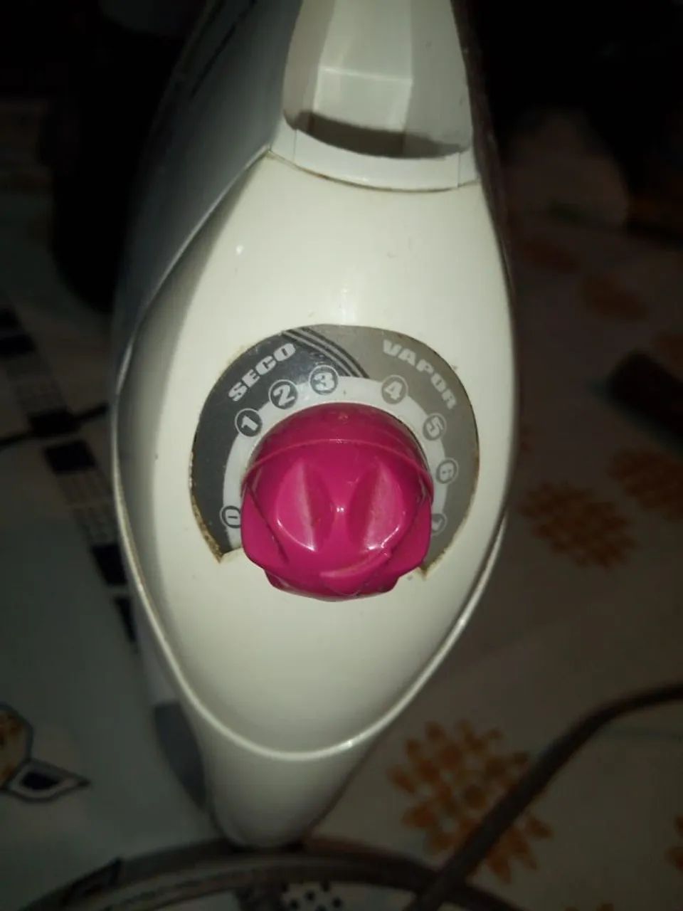Ferro de passar Black Decker usado - Foto 3