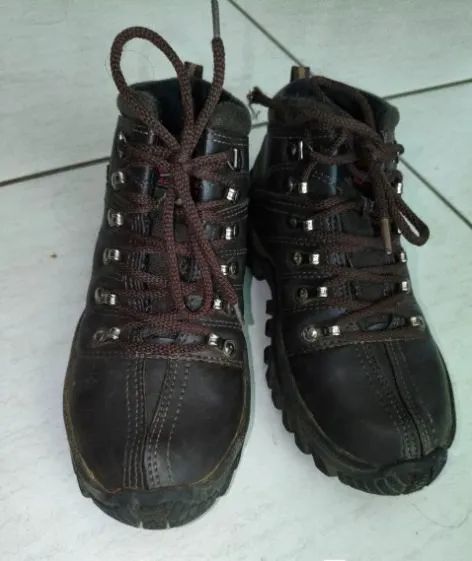 Bota Coturno Timberland Infantil Muito Nova Marron Barata - Foto 2