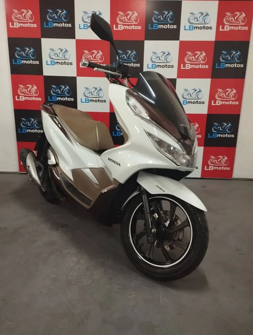 PCX DLX - Foto 3