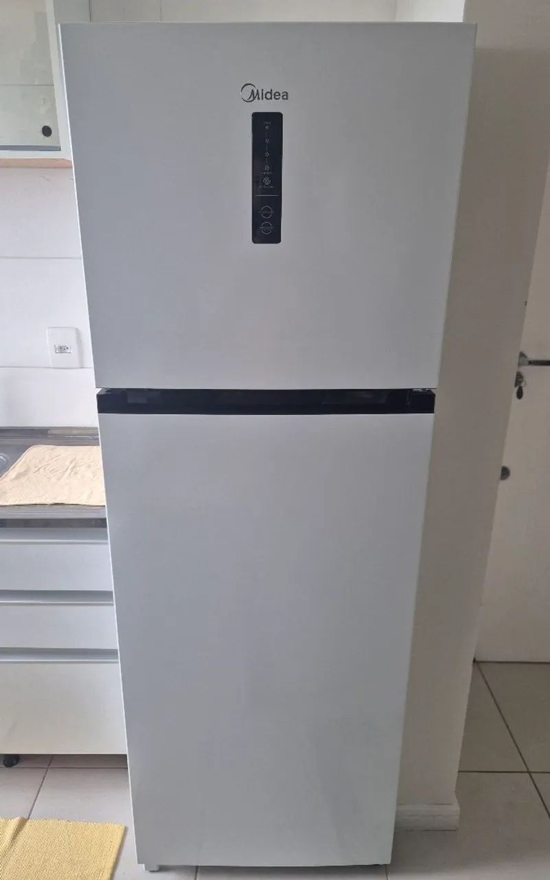 Geladeira Midea