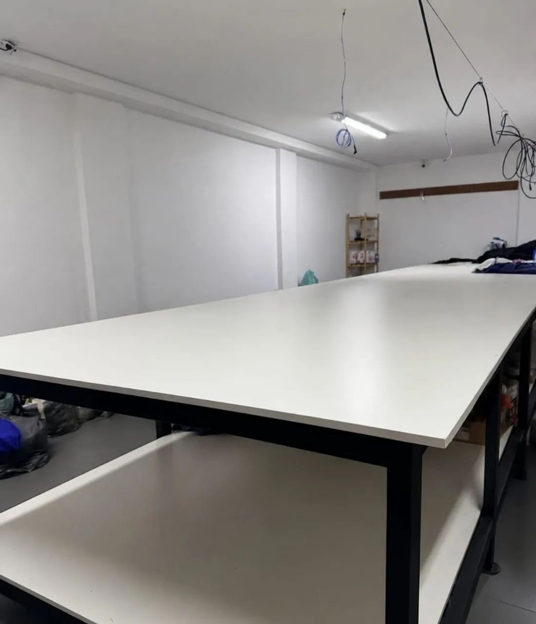 Mesa de corte em Fórmica de Metalon