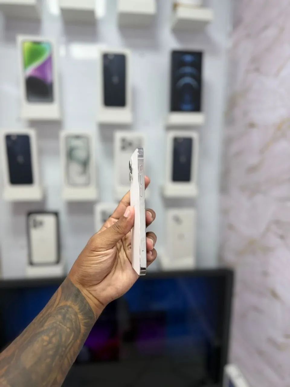 IPHONE 12 PRO 128GB BRANCO<br>R$ 1.999.00 TOP - Foto 3