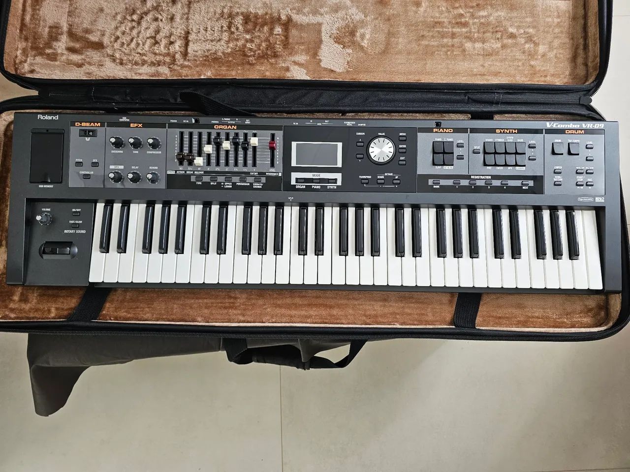 Teclado Roland VR-09