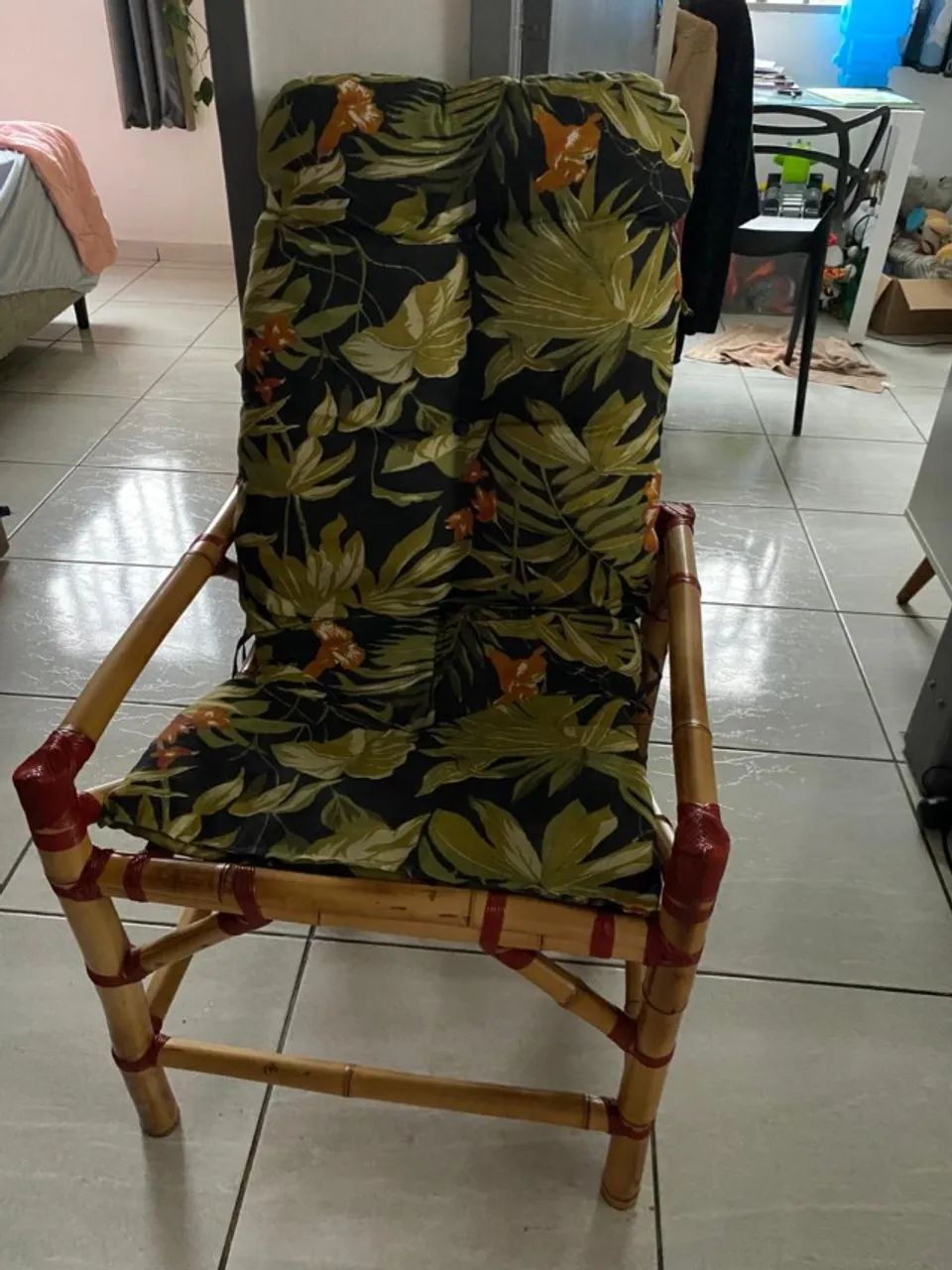 Sofá e duas poltronas de bambu - Foto 3