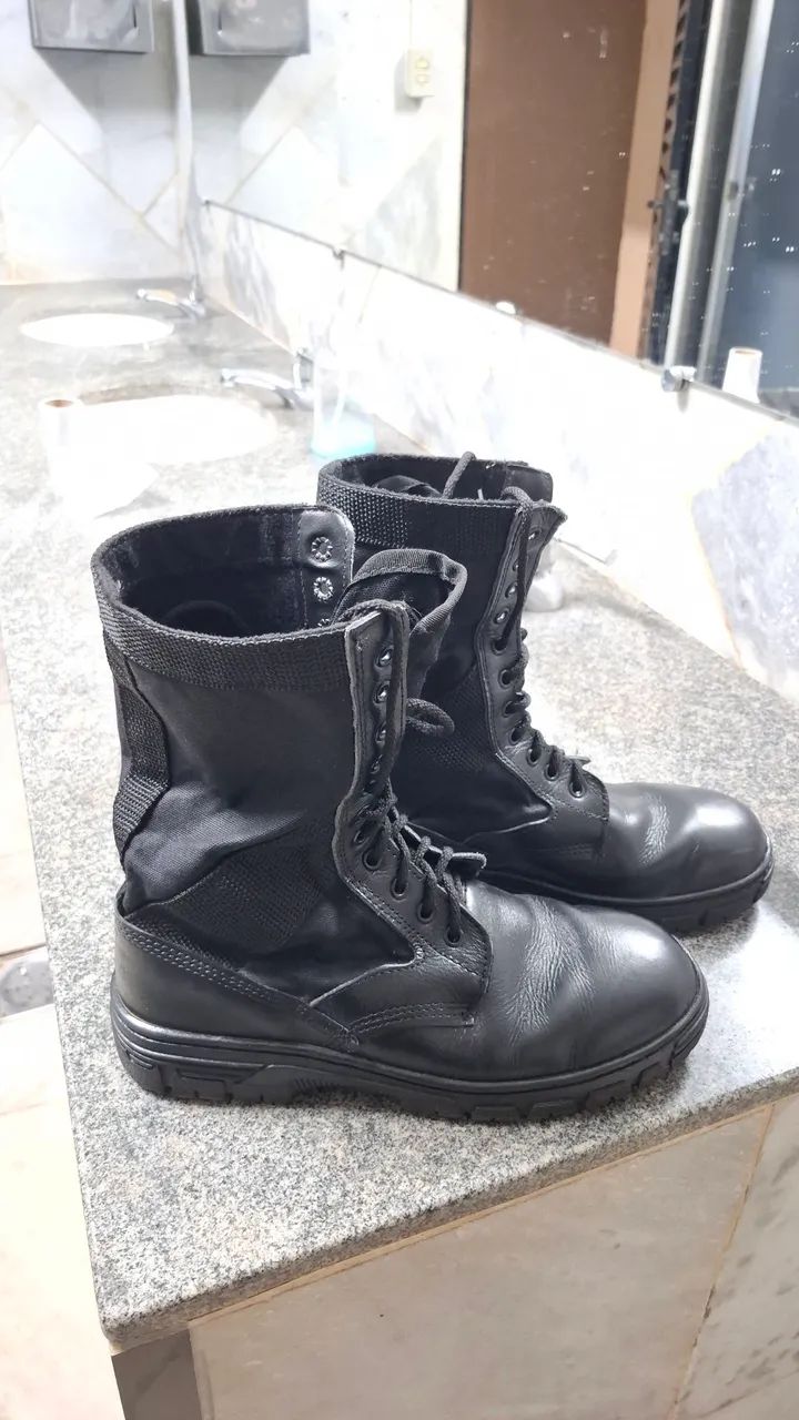 Coturno Preto Nº 42 - Novo - Padrão Profissional / Trabalho - Foto 4