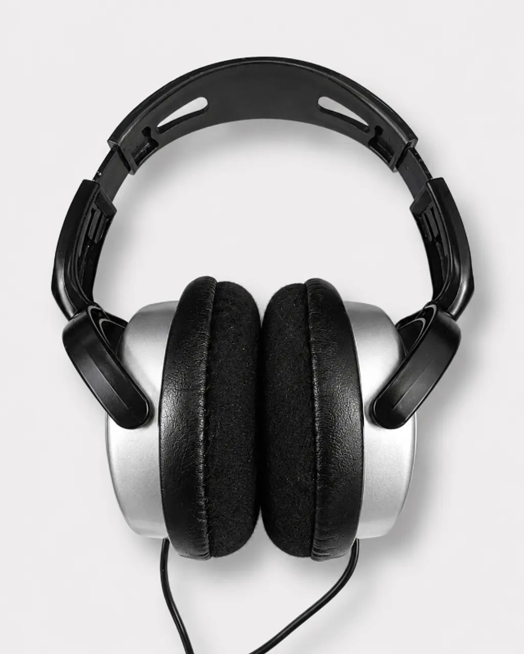 Fone de Ouvido Philips SHP2500 com Fio e Conector P2 - SEMINOVO