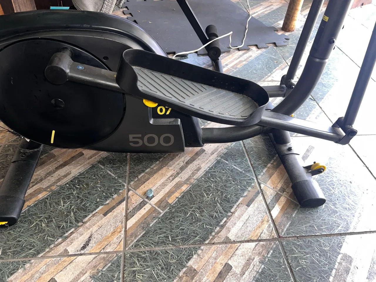 Elíptico  Decatlhon Domyos com conectividade no celular - Foto 2