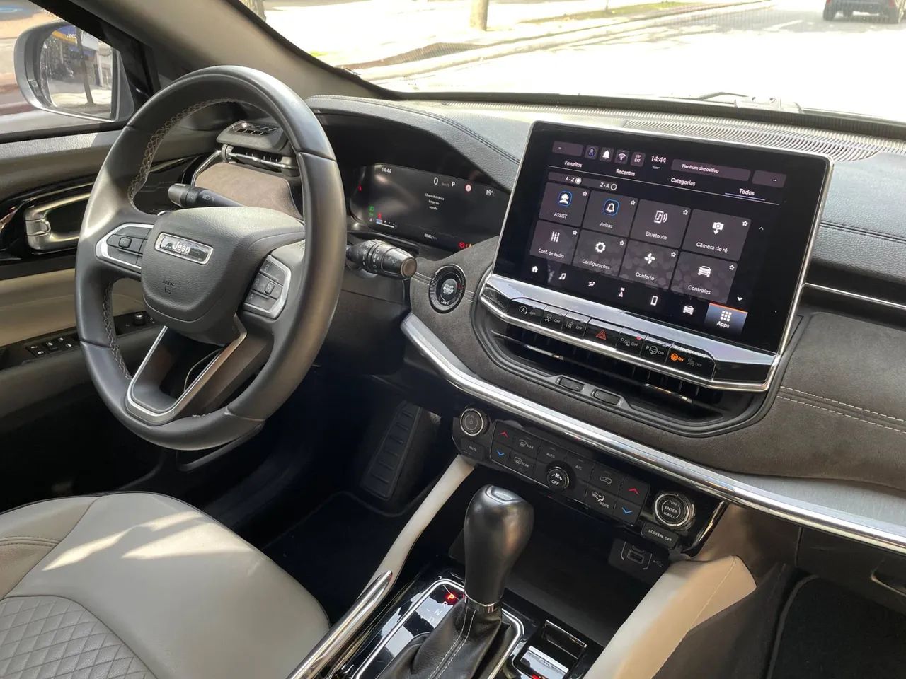 Jeep Commander Limited T270 1.3 TB Flex Aut., foto 15 de 20