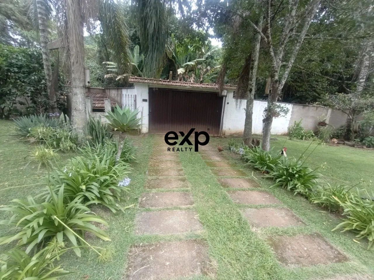 Chácara - Laranjeiras de Caldas - Caldas/MG.